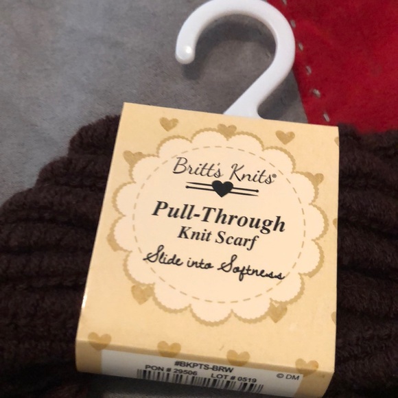 Pull through knit scarf - Picture 2 of 3